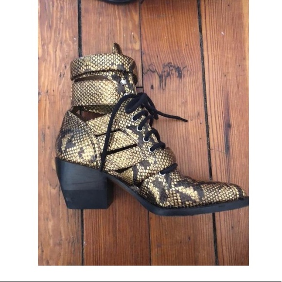 Chloe Rylee Boots - Picture 4 of 6